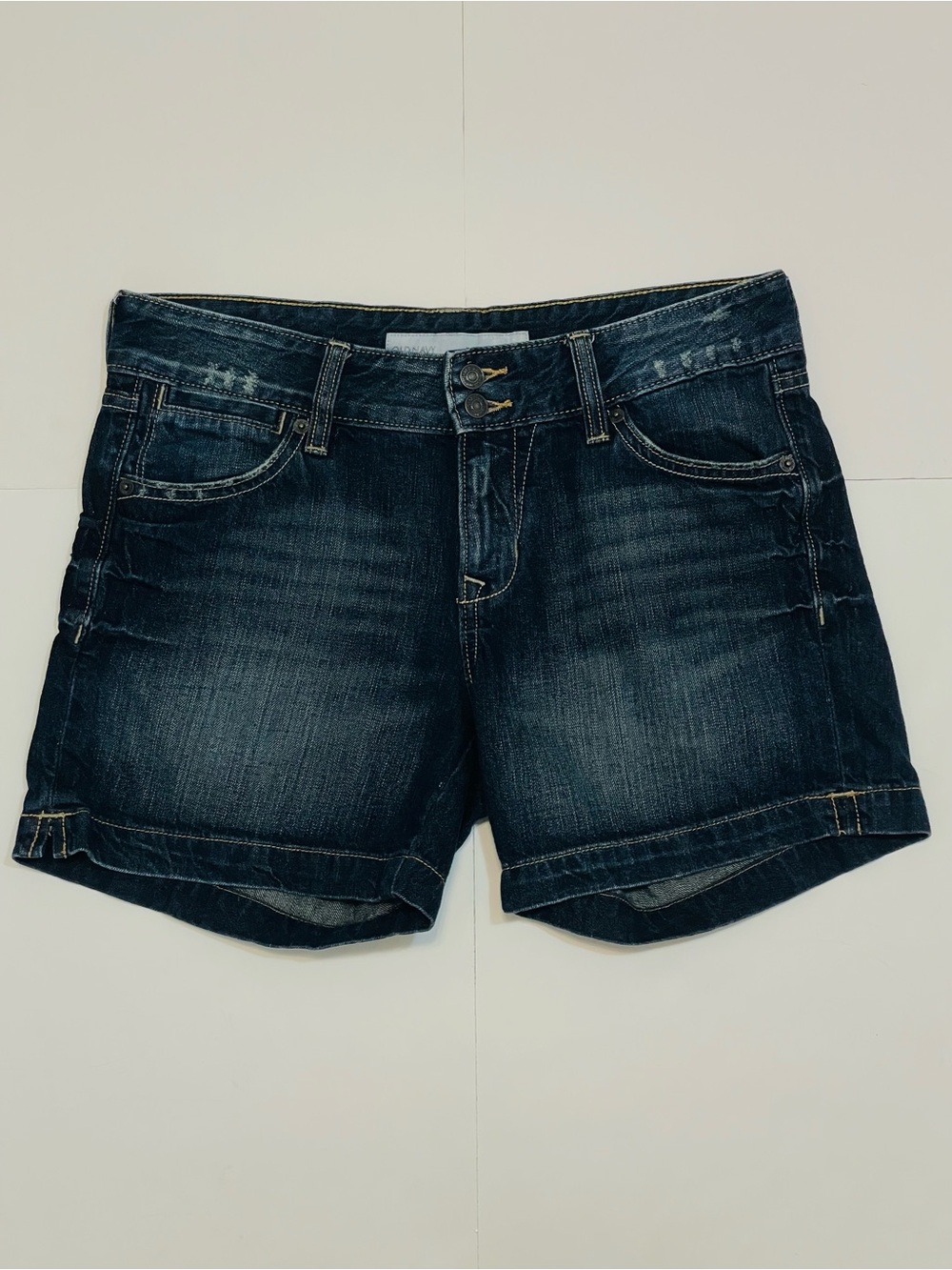 Old Navy Dark Wash Denim Women’s Jean Shorts Size 6